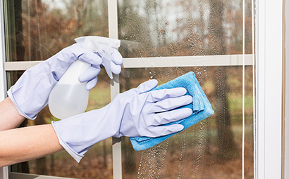 cleaning-products-tools-best-homemade-window-cleaner-03-aed804b8d9034941be9eba785dff7f7d